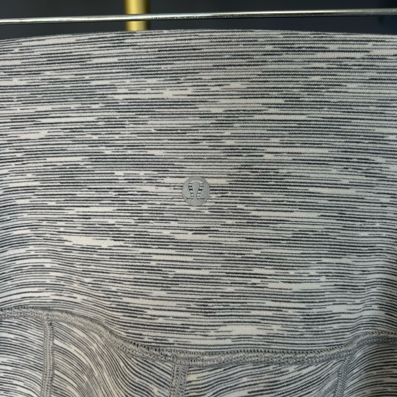 Lululemon - Picture 6 of 9